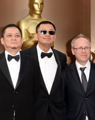 王家卫张叔平踏上红毯