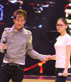 潘玮柏任贤齐陆续抵红磡