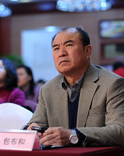 中央电视台新闻制作部主任包布和出席研讨会