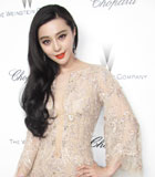 范冰冰亮相奥斯卡派对 裸色深V透视裙秀白皙雪肌