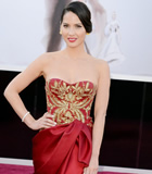 亚裔女明星奥立薇娅·玛恩