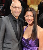 《为奴十二年》黑人编剧约翰-雷德利携女伴亮相