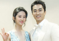 刘亦菲后台&ldquo;调戏&rdquo;宋承宪 盛装卖萌九连拍