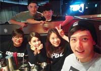 昆淩與劇組同事聚餐 俏皮可愛少女力爆表