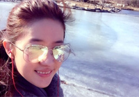 劉亦菲湖邊自拍女神范兒 唇紅齒白仙氣十足