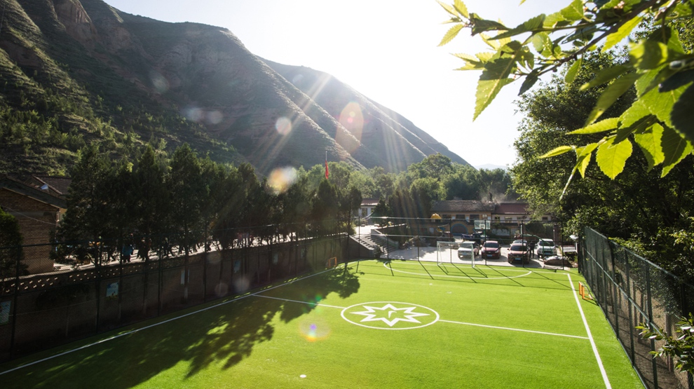 2018，&ldquo;活力校园&rdquo;联合C罗捐赠的甘肃河口小学足球场竣工