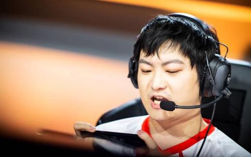 完善电竞生态体系，从职业选手返校&ldquo;回炉&rdquo;开始