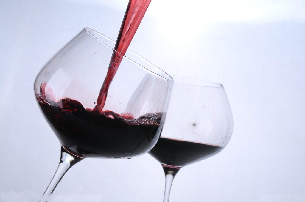 品尝红酒 提防心理作用糊弄