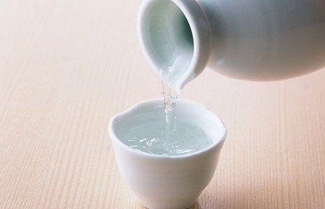 业绩虽下行 白酒仍然&ldquo;很暴利&rdquo;