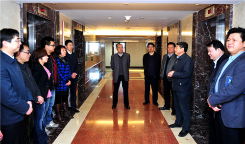 局领导节后第一天看望创新基地干部职工