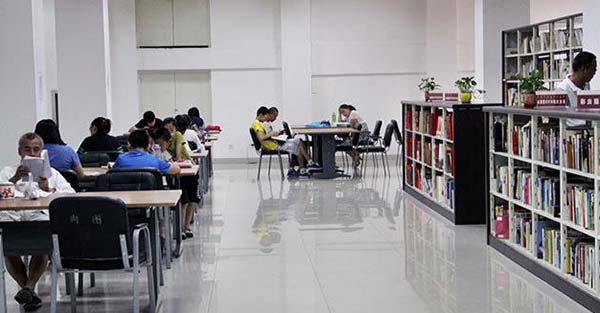 畅游书海觅新知 &ldquo;彩云服务&rdquo;点亮绚丽暑假