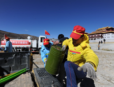 用&ldquo;石油精神&rdquo;致敬中国长征路