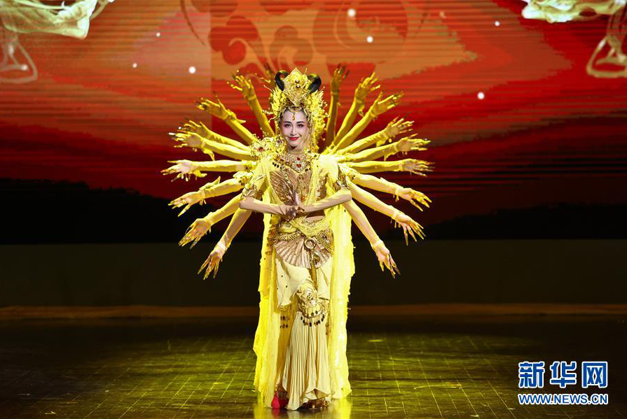 中国国家馆日专场晚会在阿斯塔纳专项世博会上演