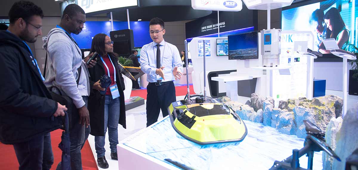 首届联合国世界地理信息大会技术与应用展览开幕