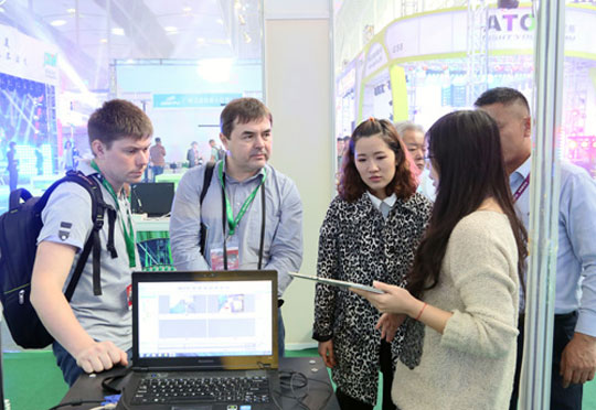 恒德数字舞美"唱响"广州国际舞台演艺设备展销会