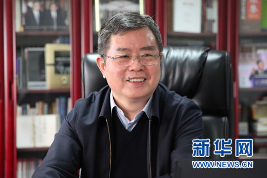 李扬:全球经济持续恶化 土地确权是房价下跌诱因