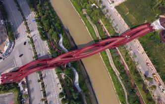 长沙梅溪湖&ldquo;中国结&rdquo;步行桥全面建成