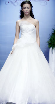 葛澜婚纱.任春华