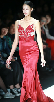 魏新坤时装发布