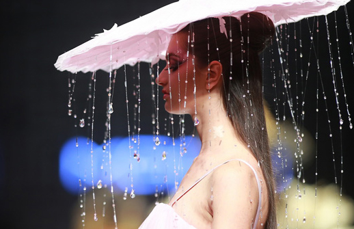 时装周T台精彩瞬间 天使的侧面