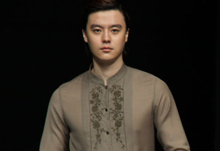 依文"从伦敦到江南" 刺绣水墨画融入男装时尚