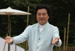 依文：一场价值&ldquo;3000亿&rdquo;的时装秀