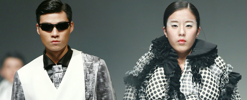 杭州上演浙理工大服装设计毕业生时装设计秀