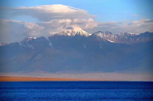 比青海湖更摄人心弦的碧蓝湖畔&mdash;&mdash;赛里木湖