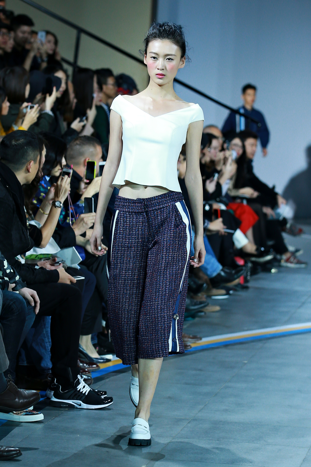 遛弯便装乱入T台