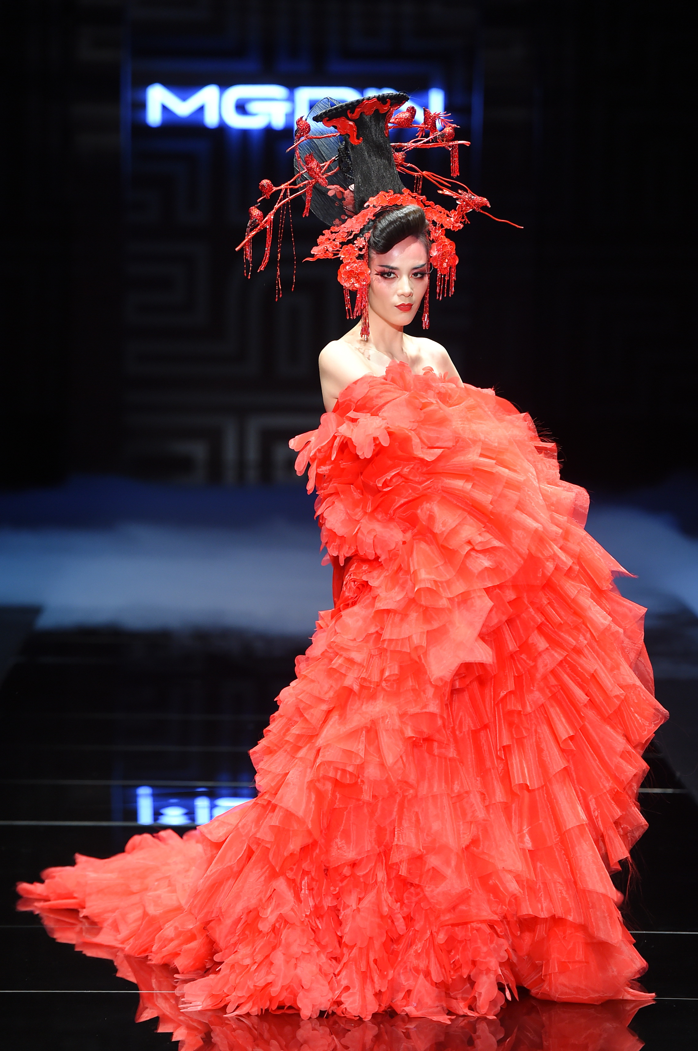 2016春夏中国国际时装周 毛戈平·2016MGPIN彩妆造型趋势发布会