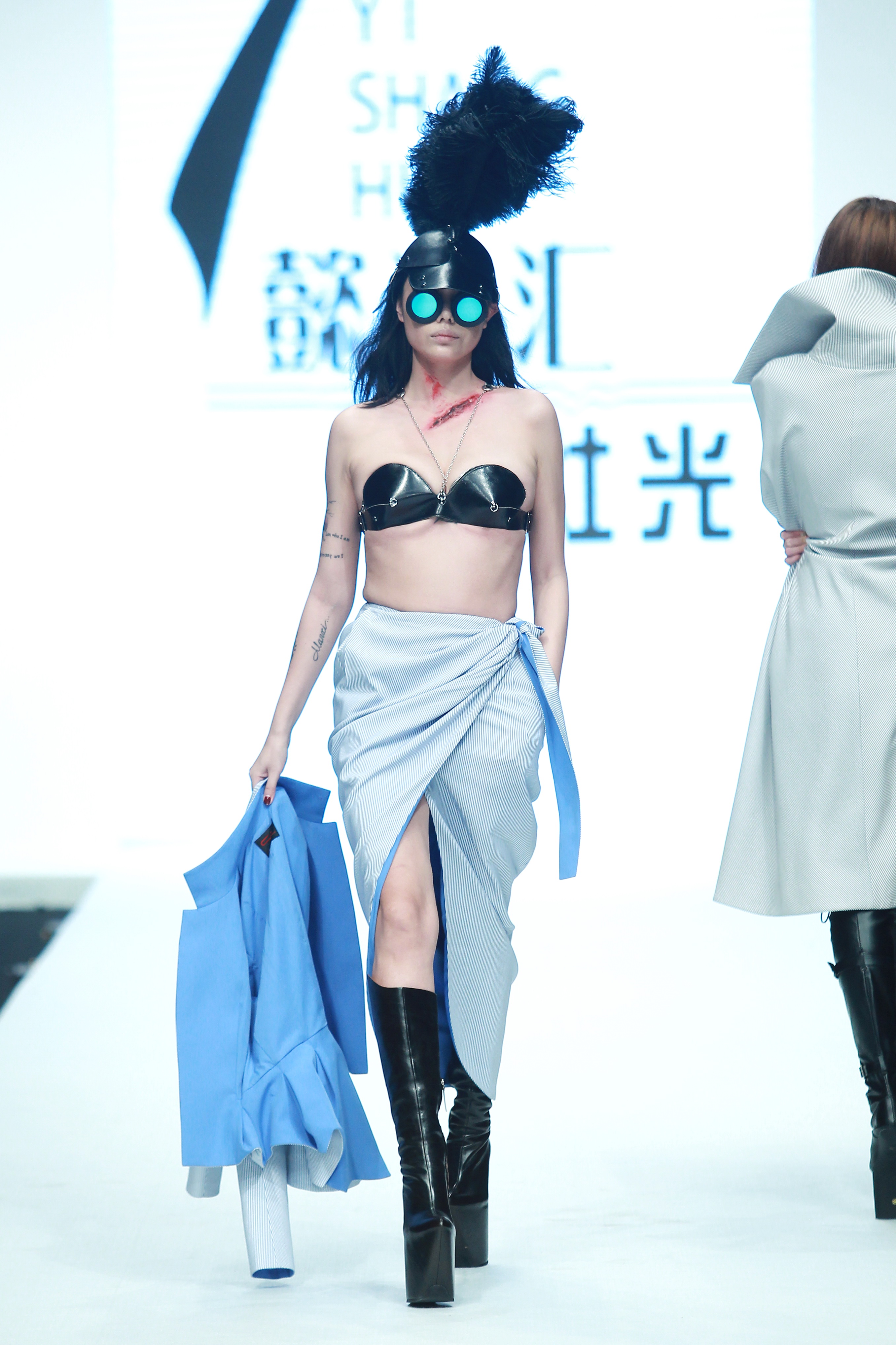 2016春夏中国国际时装周 胡社光时装发布