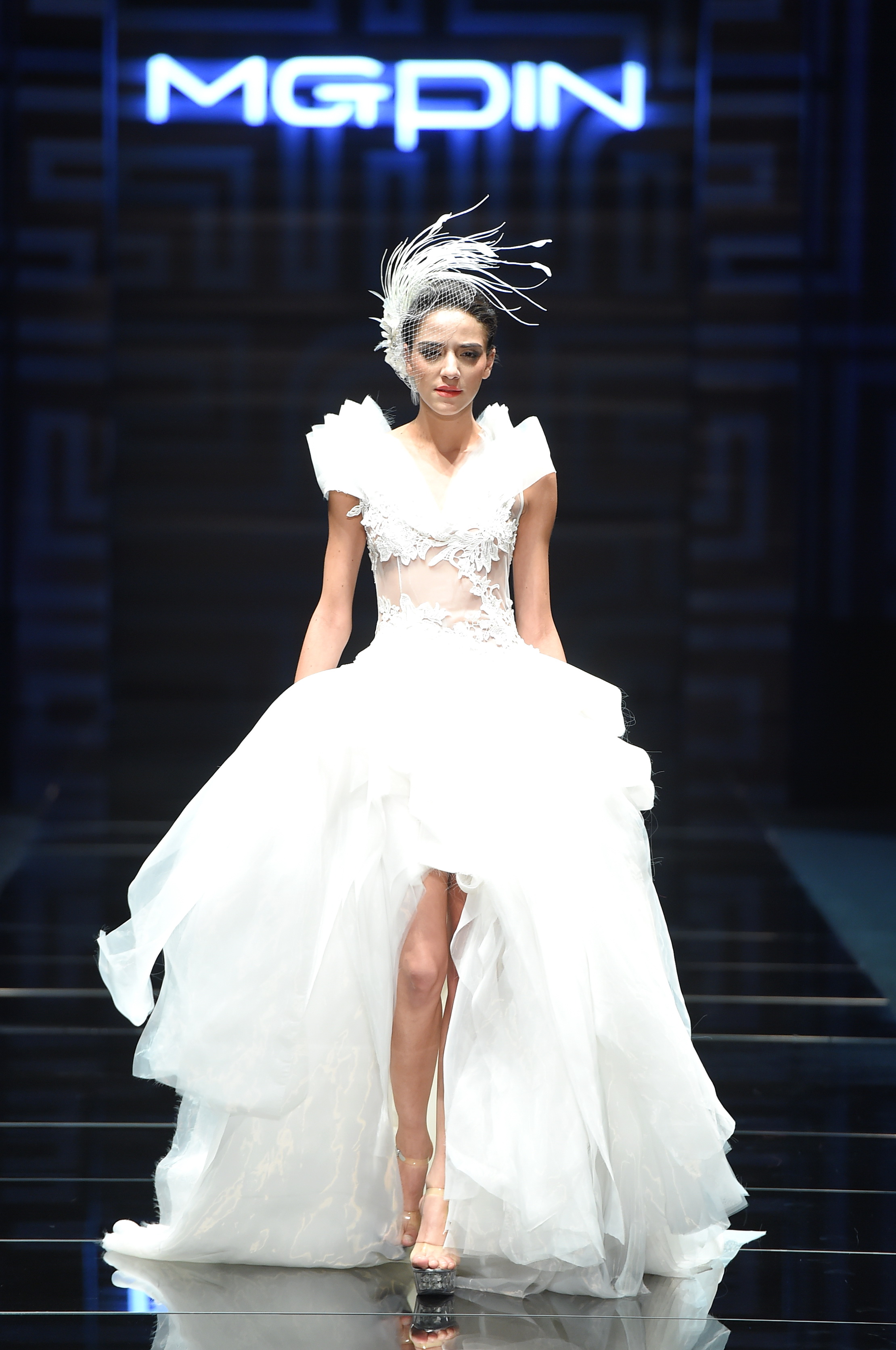 2016春夏系列中国国际时装周 毛戈平•2016MGPIN彩妆造型趋势发布