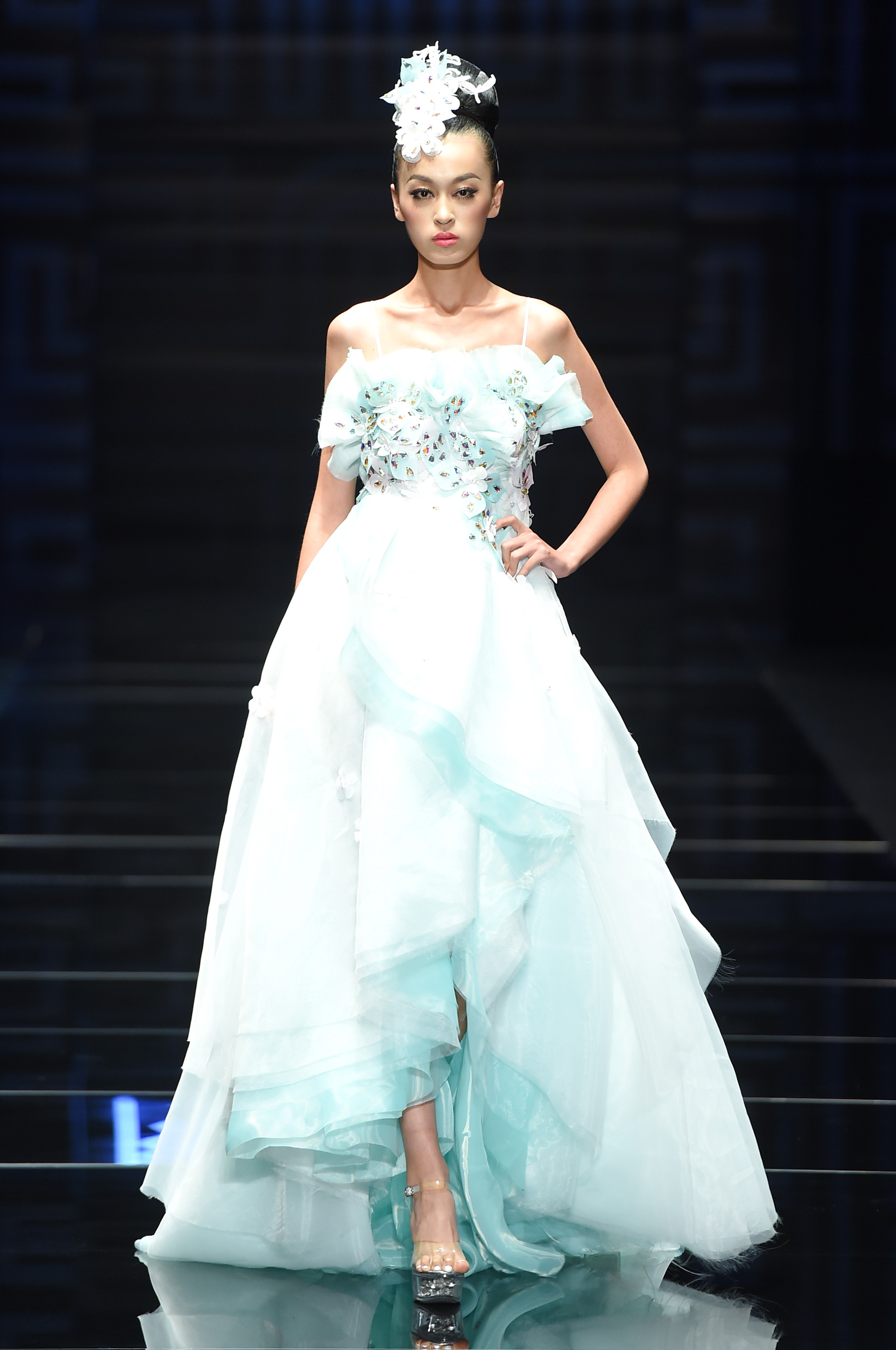 2016春夏系列中国国际时装周 毛戈平•2016MGPIN彩妆造型趋势发布