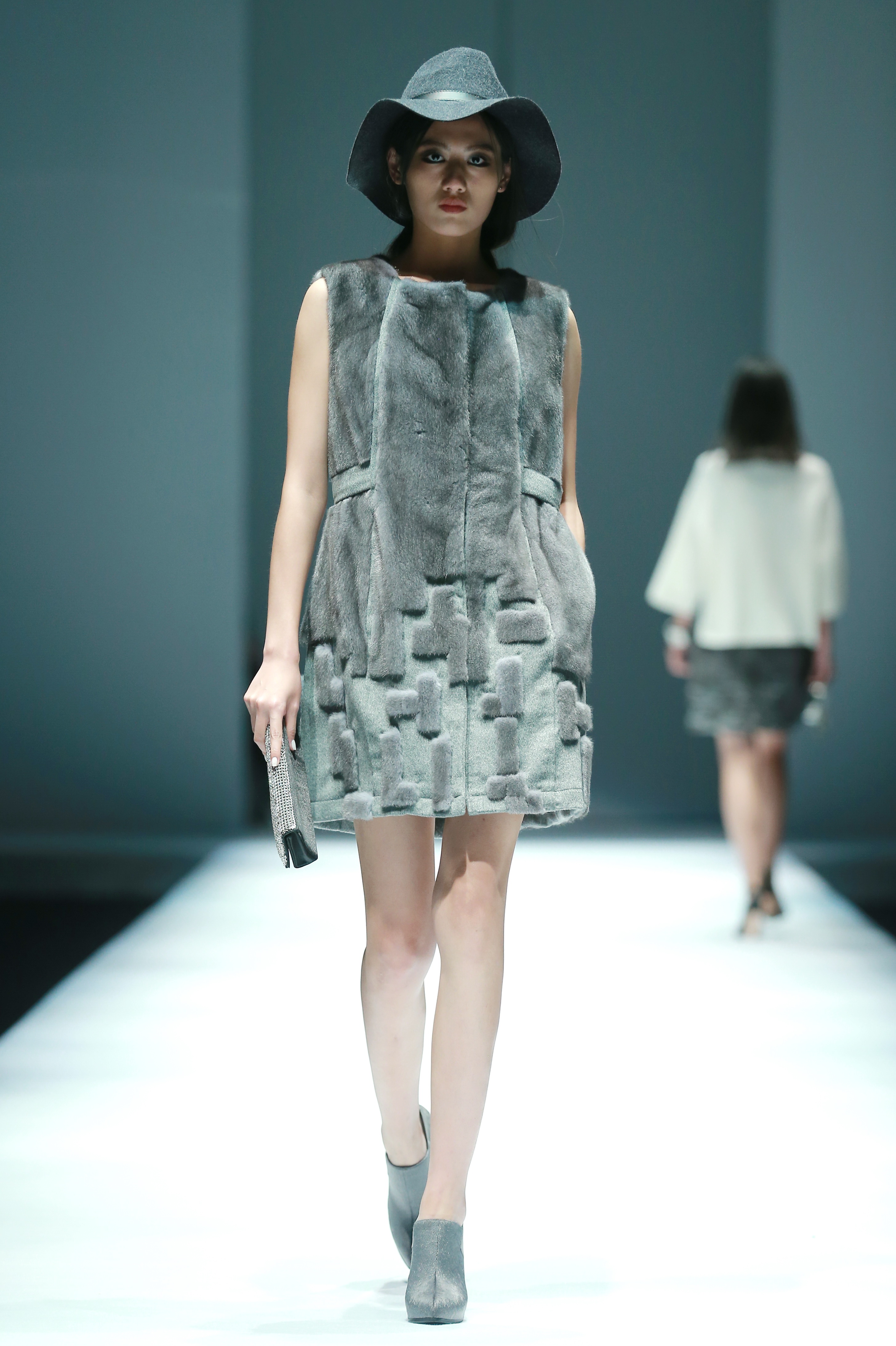 2016春夏系列中国国际时装周 哥本哈根皮草&歌力思联合发布