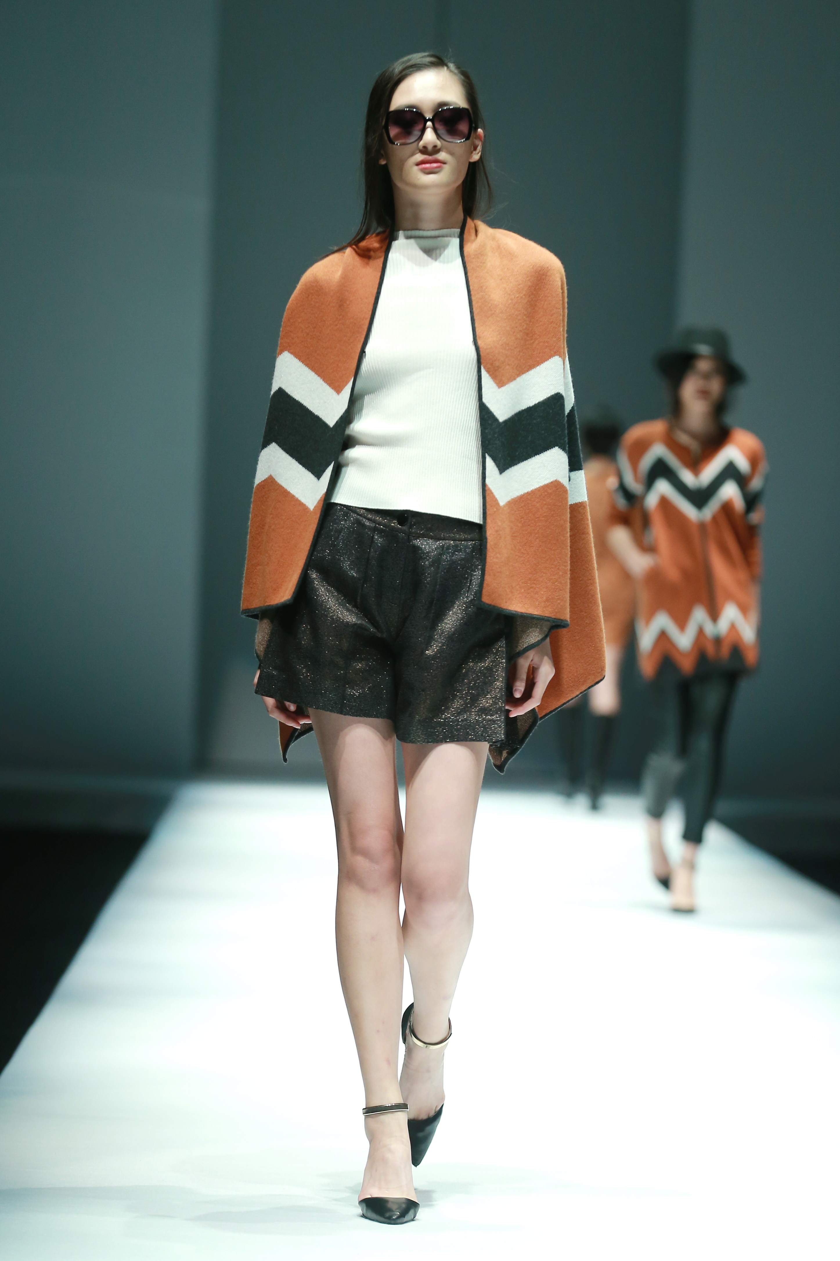 2016春夏系列中国国际时装周 哥本哈根皮草&歌力思联合发布