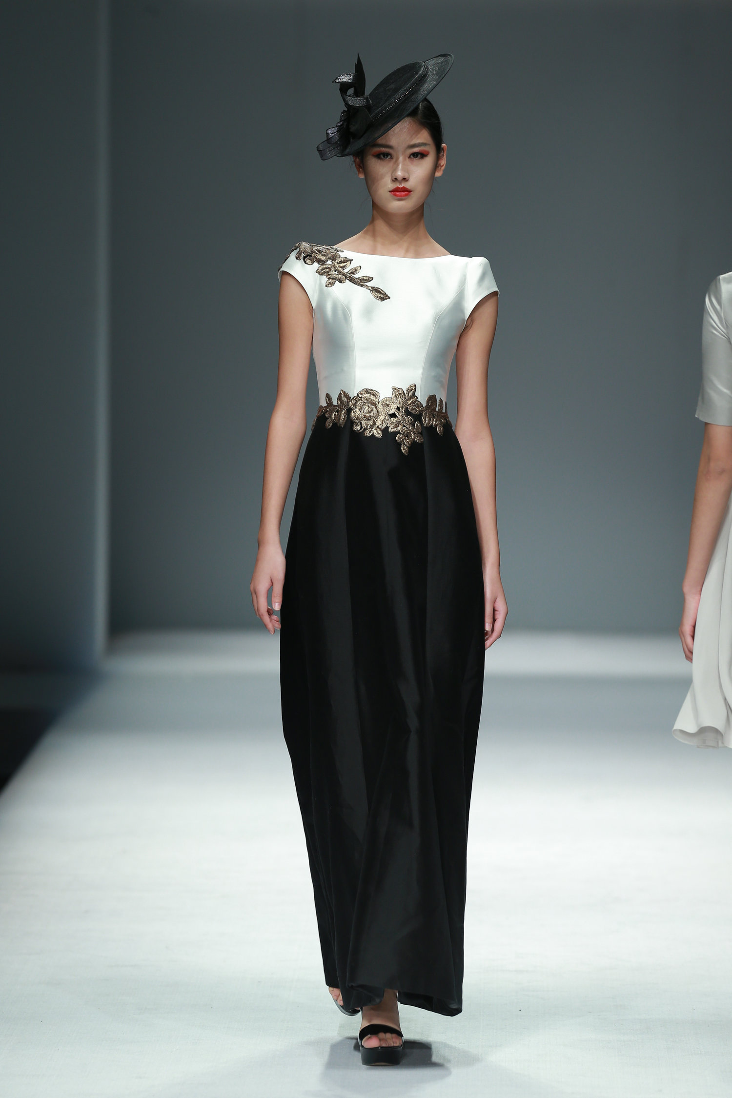 2016春夏中国国际时装周 纺大惟尚·孙菊香时装发布