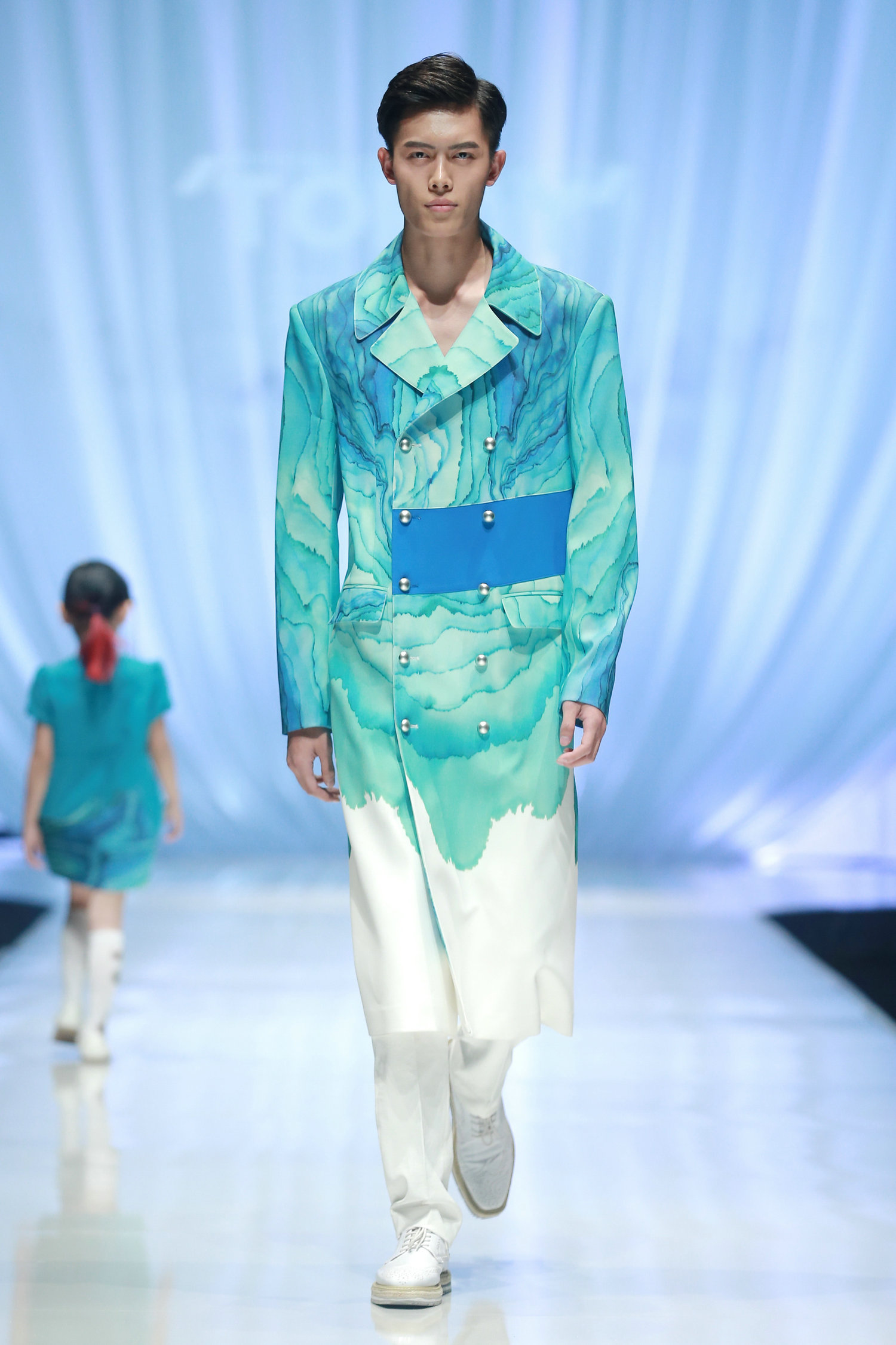 2016春夏系列中国国际时装周 东丽·刘薇作品发布