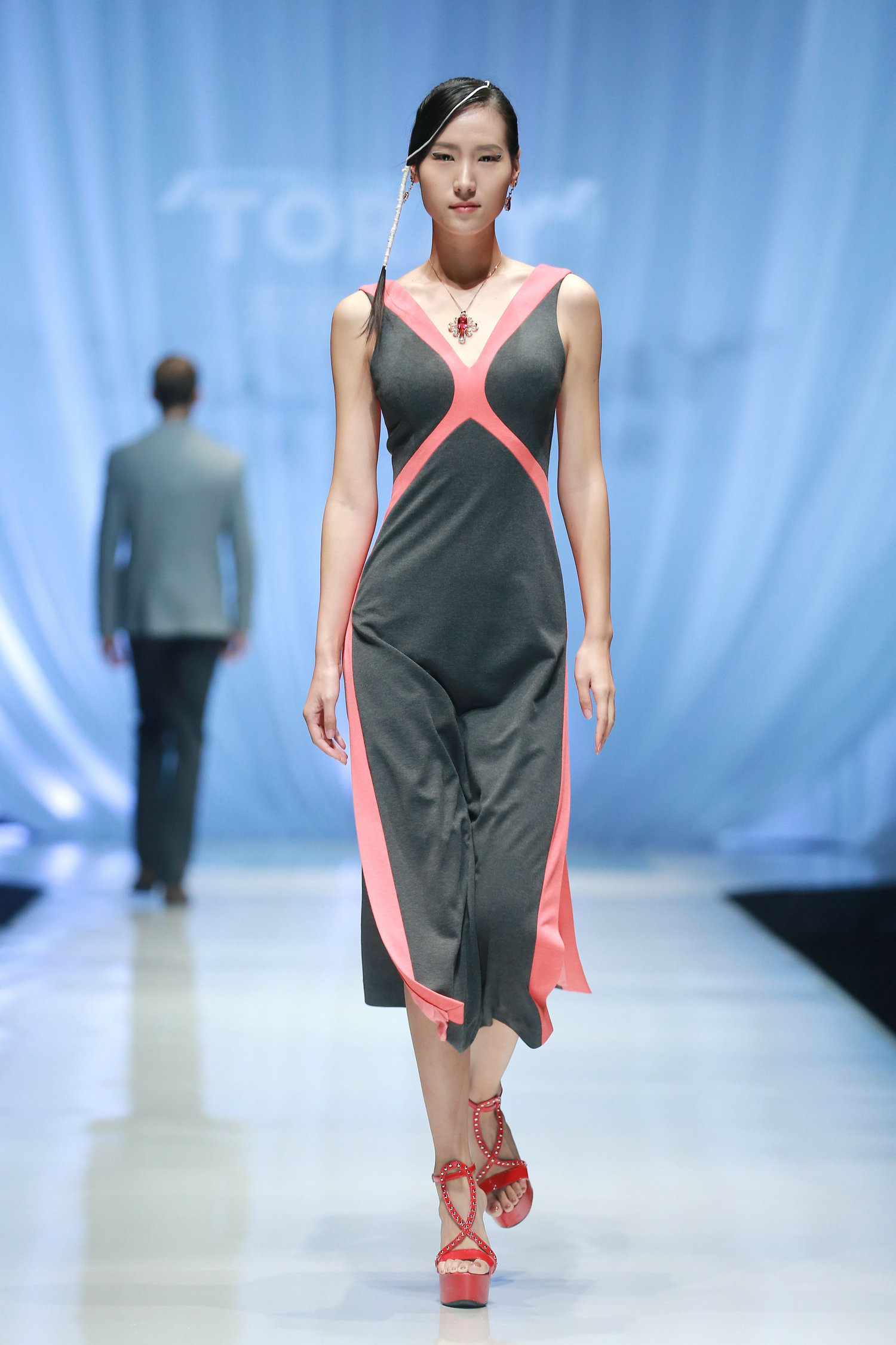 2016春夏系列中国国际时装周 东丽·刘薇作品发布