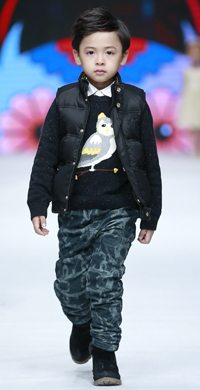 优佳亲子装发布