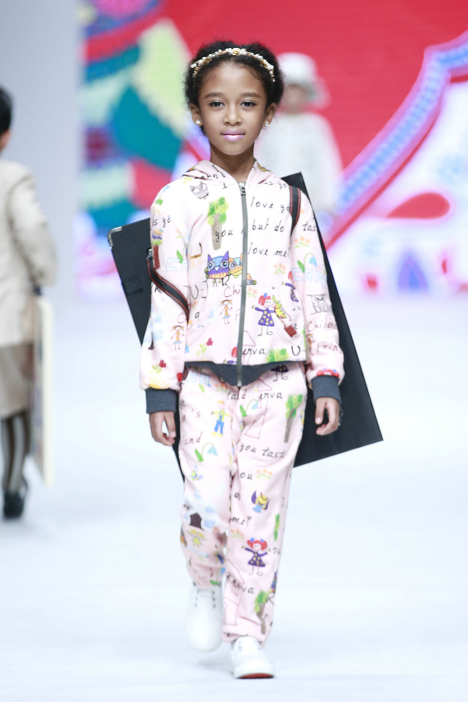 2016春夏系列中国国际时装周 优佳亲子装发布