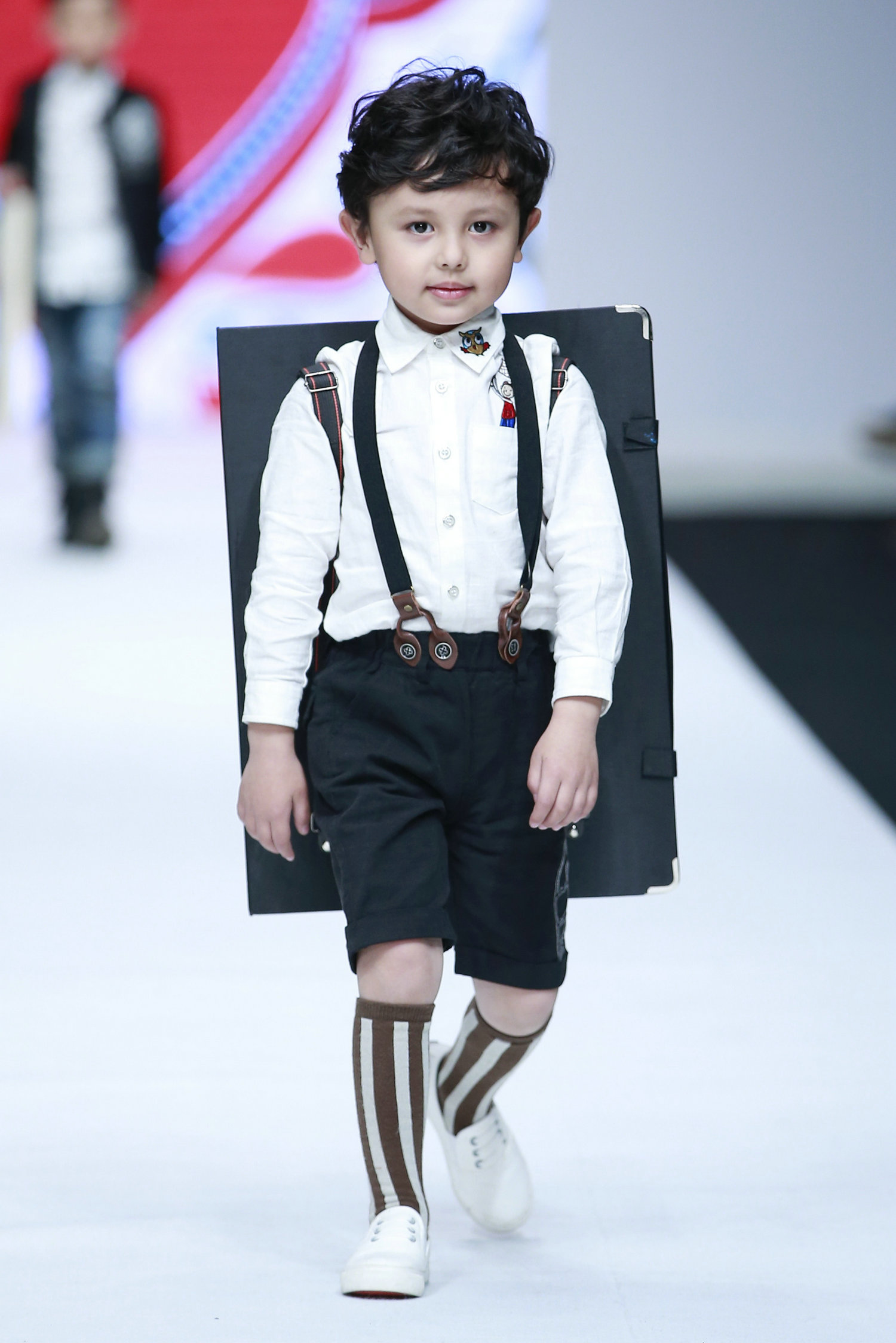 2016春夏系列中国国际时装周 优佳亲子装发布