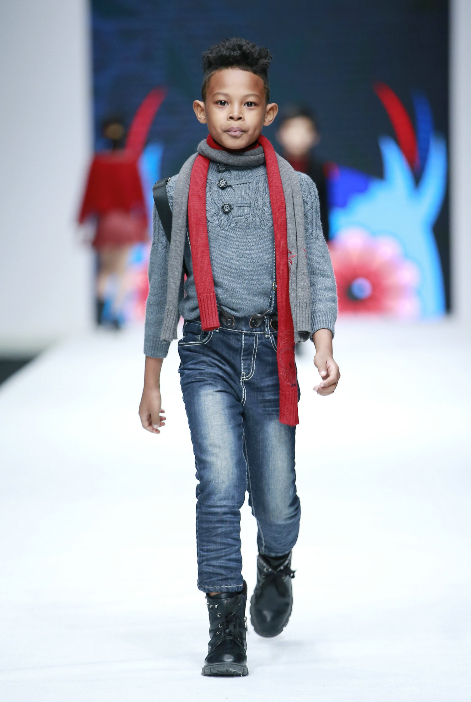 2016春夏系列中国国际时装周 优佳亲子装发布