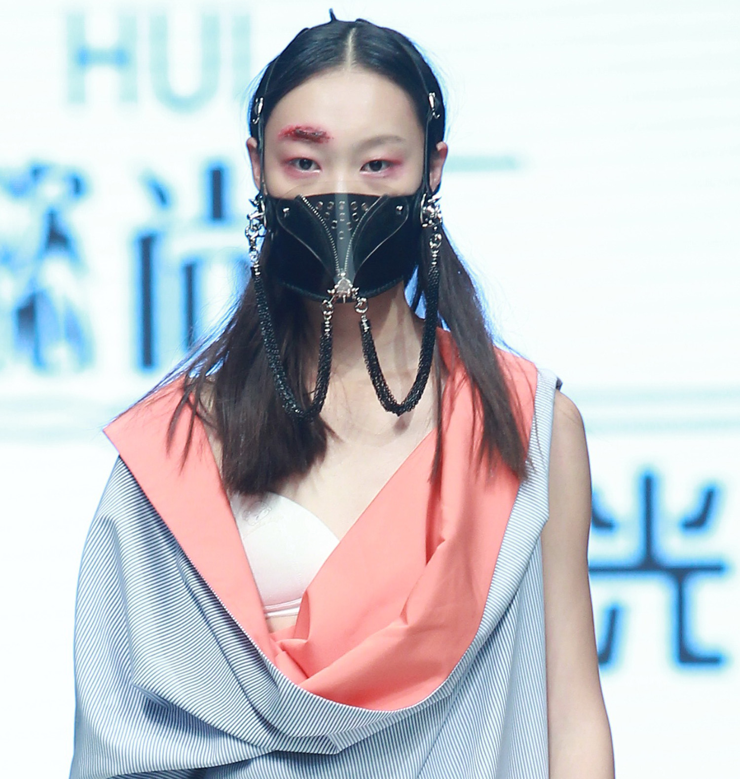 2016春夏系列中国国际时装周 Sheguang Hu·胡社光时装发布