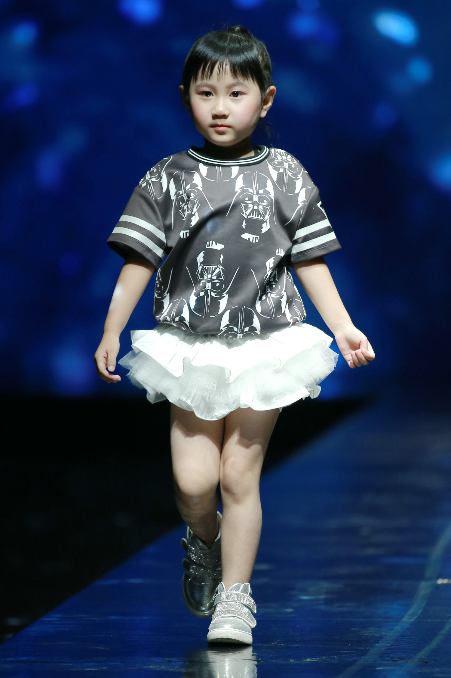 2016春夏系列中国国际时装周 星球大战系列刘嘉亲子装发布