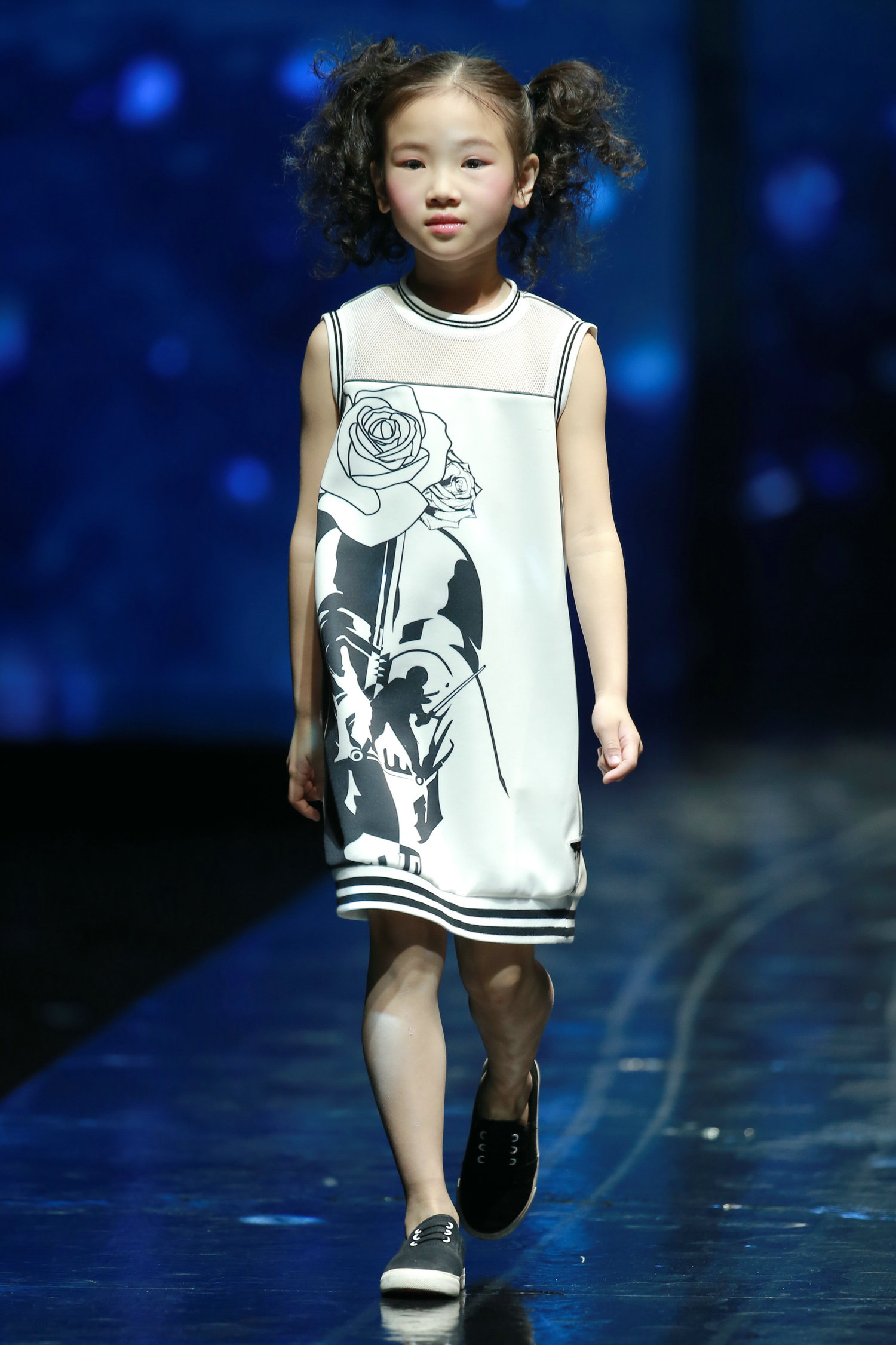 2016春夏系列中国国际时装周 星球大战系列刘嘉亲子装发布