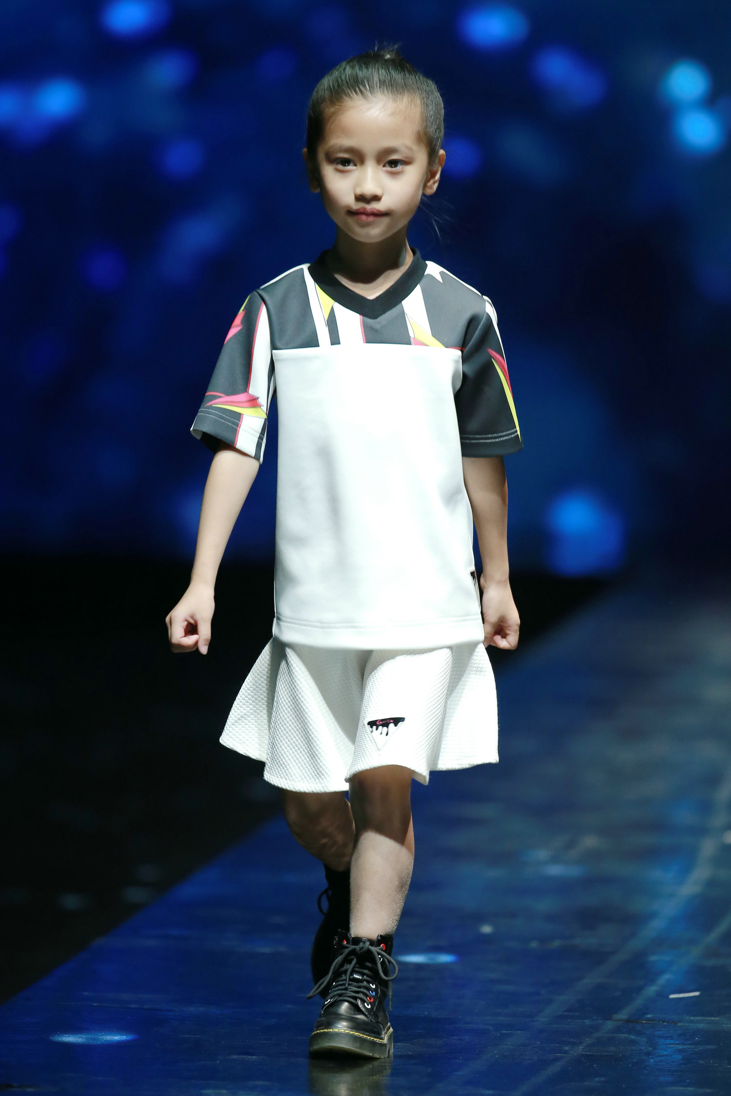 2016春夏系列中国国际时装周 星球大战系列刘嘉亲子装发布