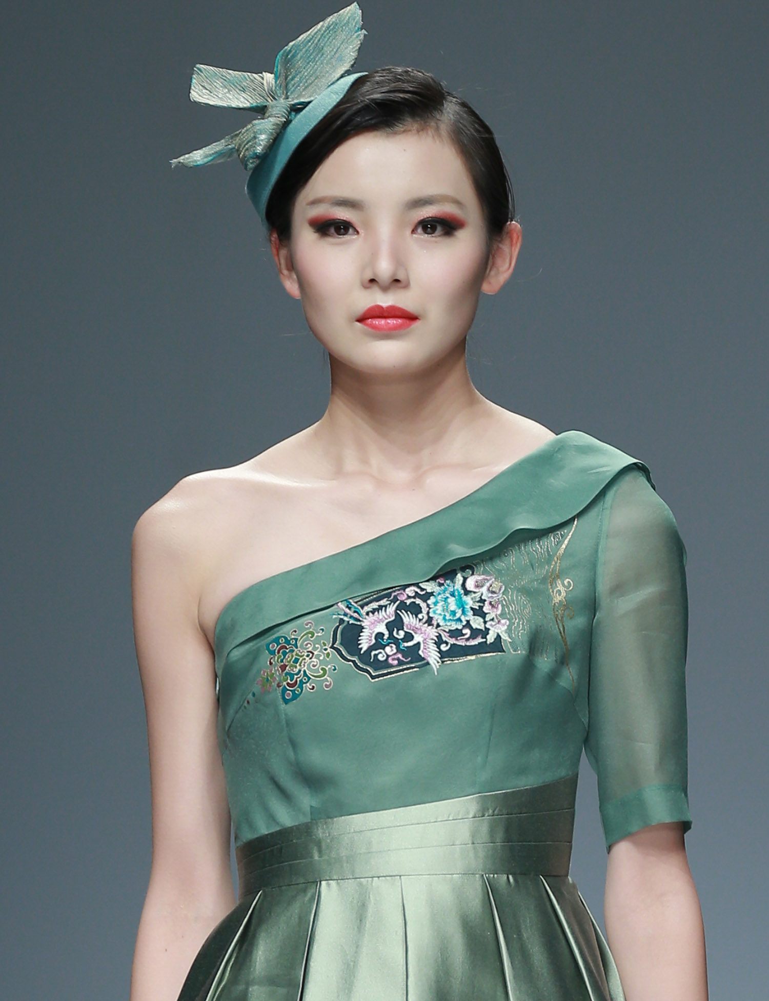 2016春夏中国国际时装周 纺大惟尚·孙菊香时装发布