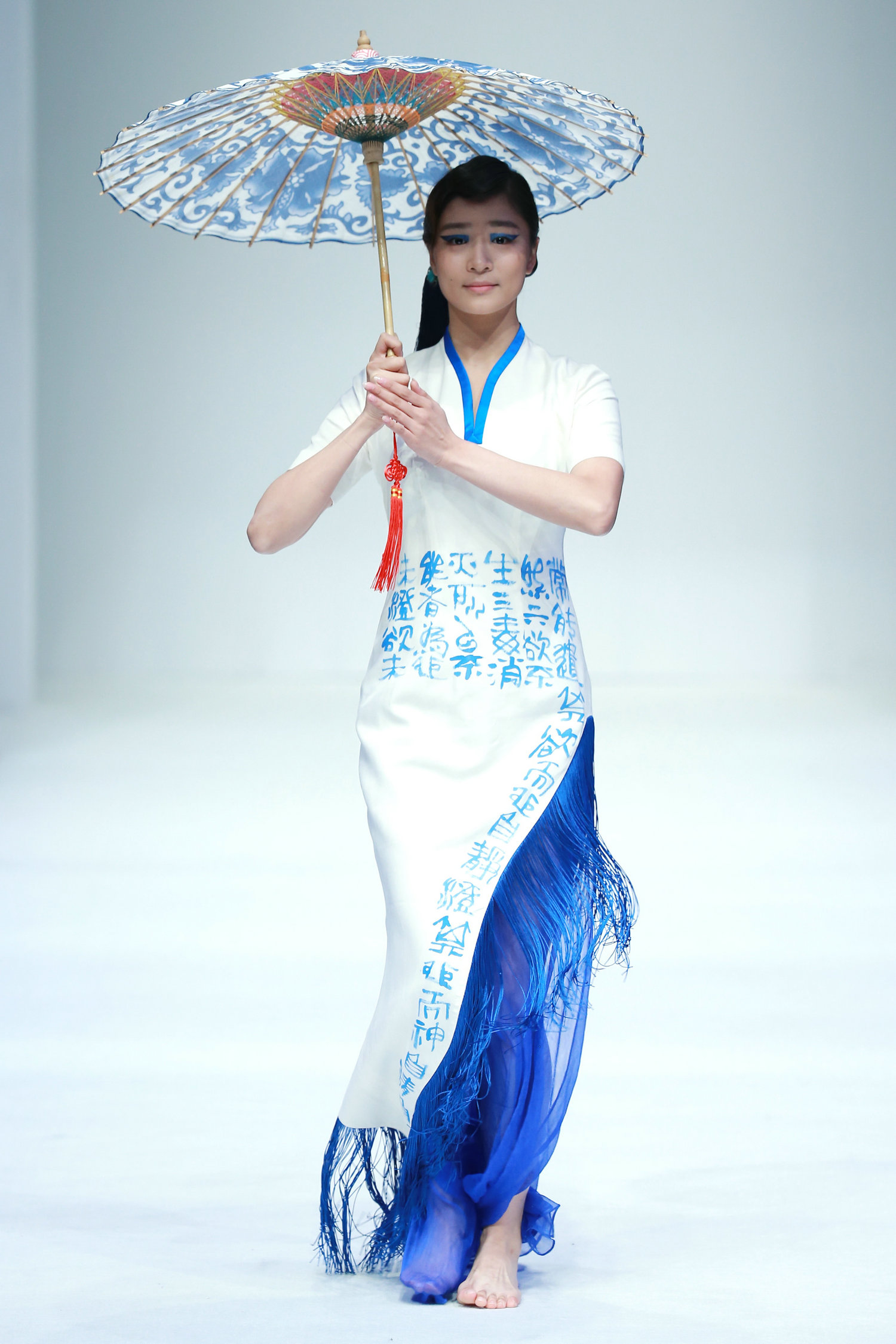 2016春夏系列中国国际时装周 香黛宫·龚航宇华服发布