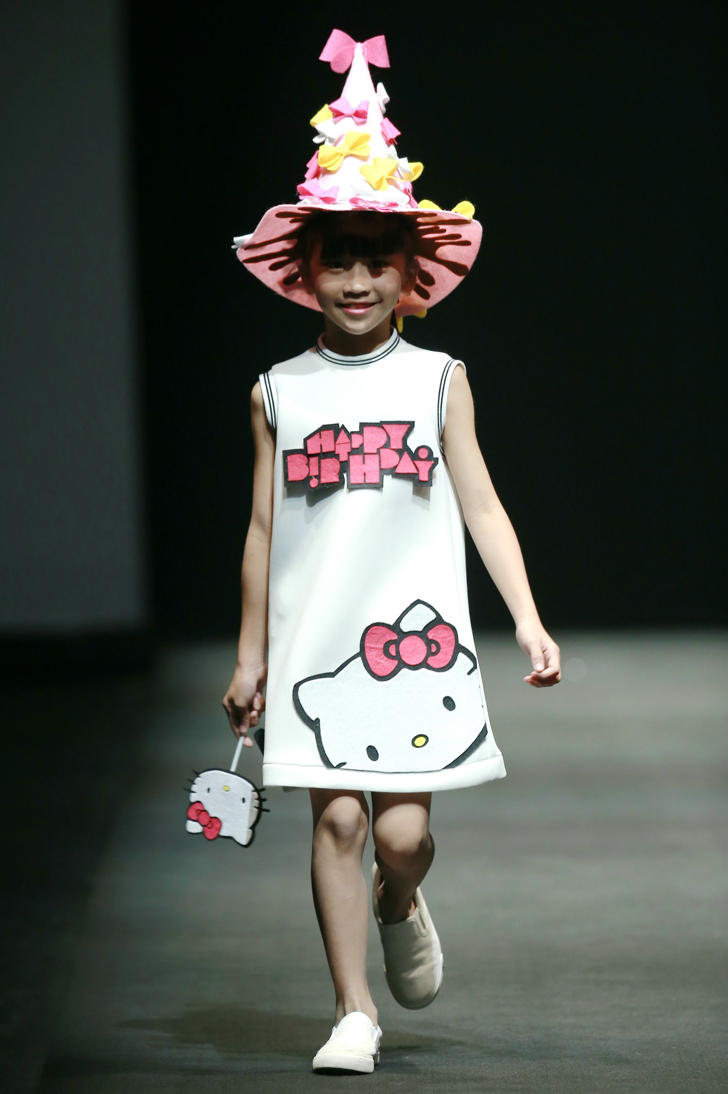 2016春夏系列中国国际时装周 Hello Kitty&My Melody·Comme Tu Es亲子装发布