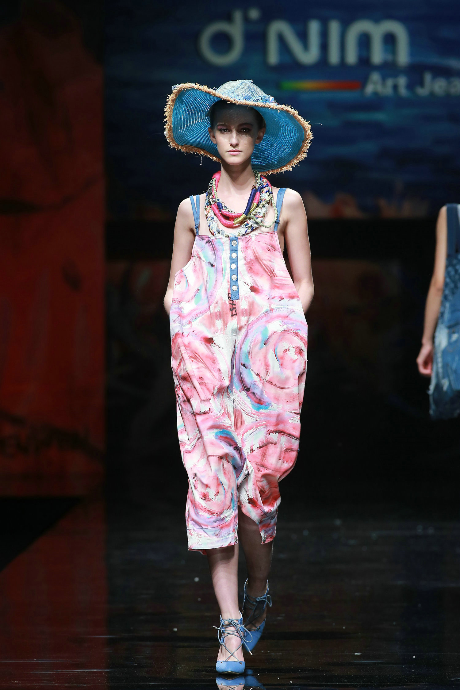 2016春夏系列中国国际时装周 nim·陈闻牛仔装发布